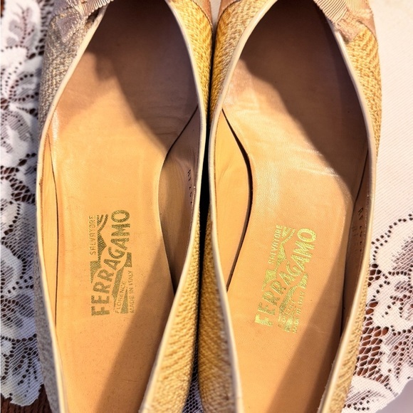 Salvatore Ferragamo Women's Tan Flats - Picture 8 of 16